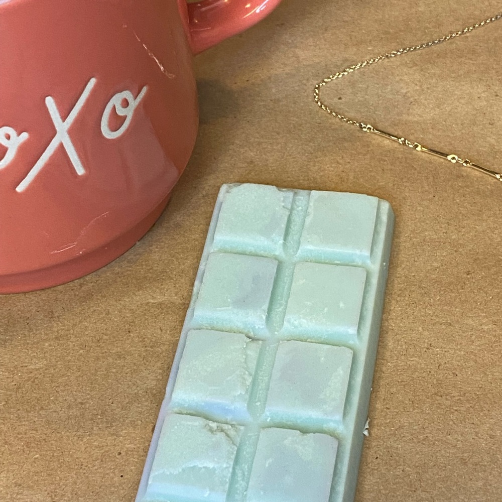 Mirkwood signature | sandalwood scented wax melt